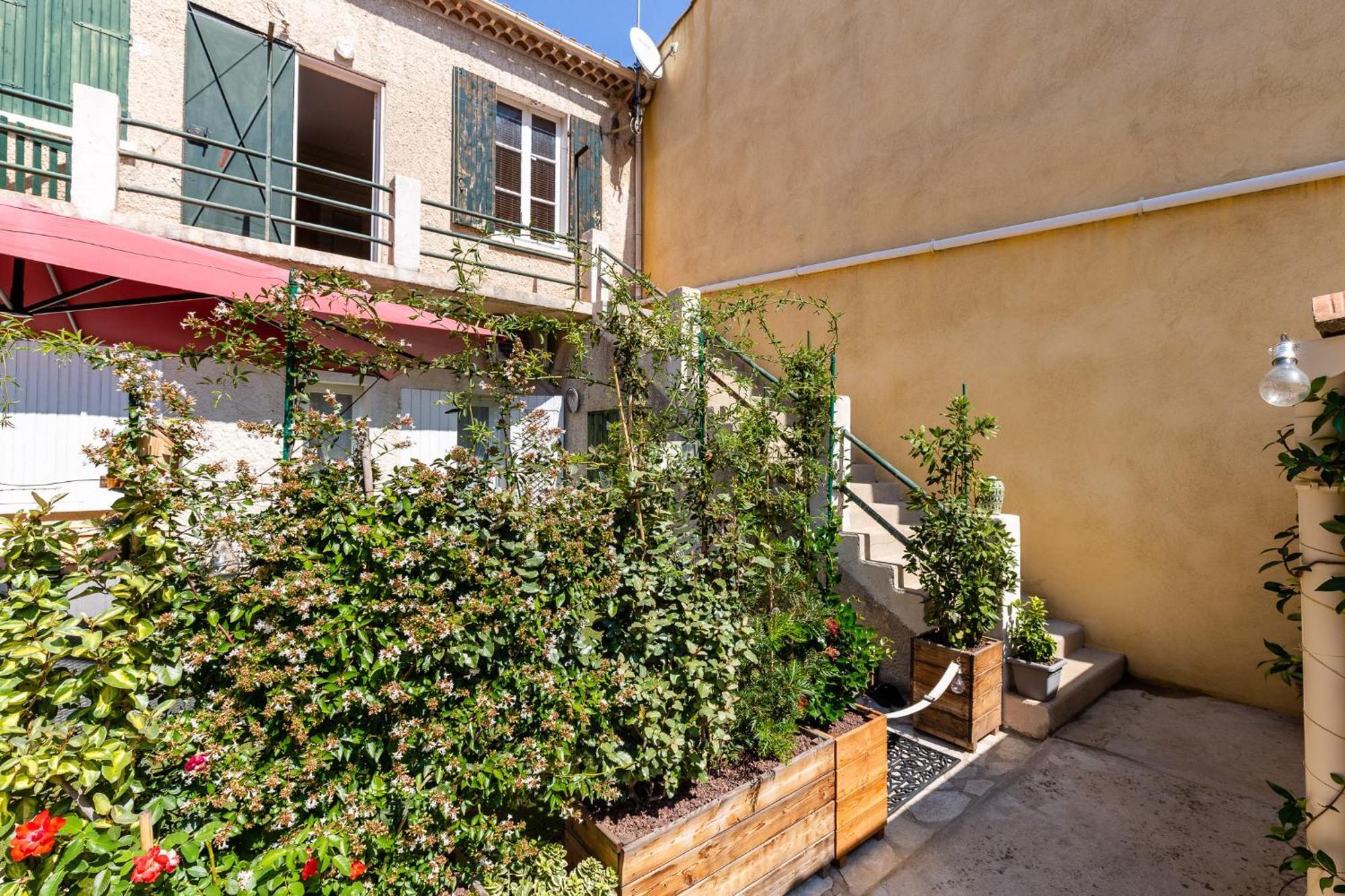 Soleil En Ville - Coeur De Ville, Climatisatise Et Au Calme Plein Sud A 300 M Du Port Vieux La Ciotat Habitación foto
